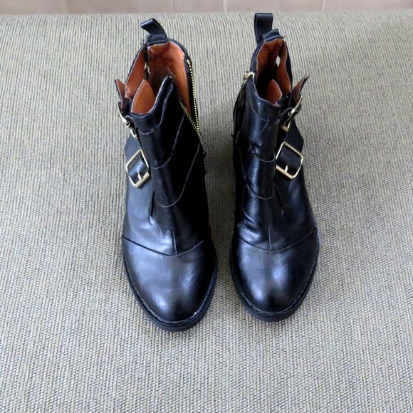 Report Ankle Booties with zipper Size 6 1/2 EUC - Picture 3 of 6